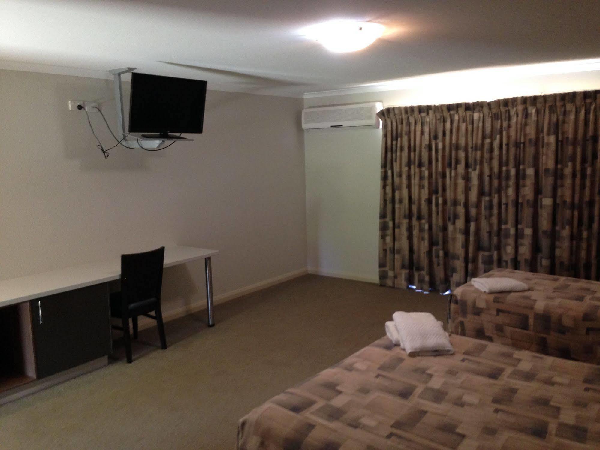 Coro Club Motel Griffith Exterior foto