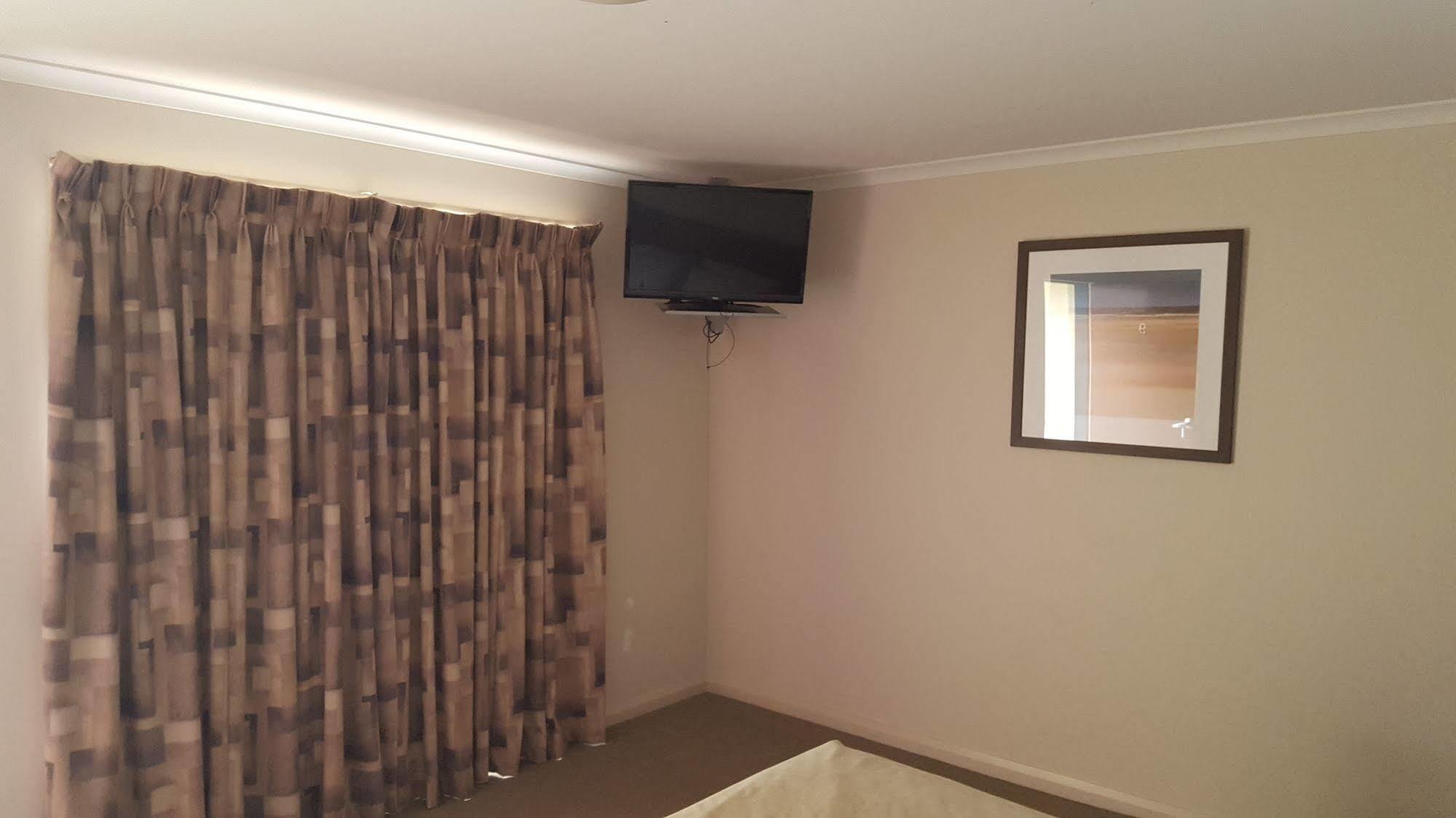 Coro Club Motel Griffith Exterior foto